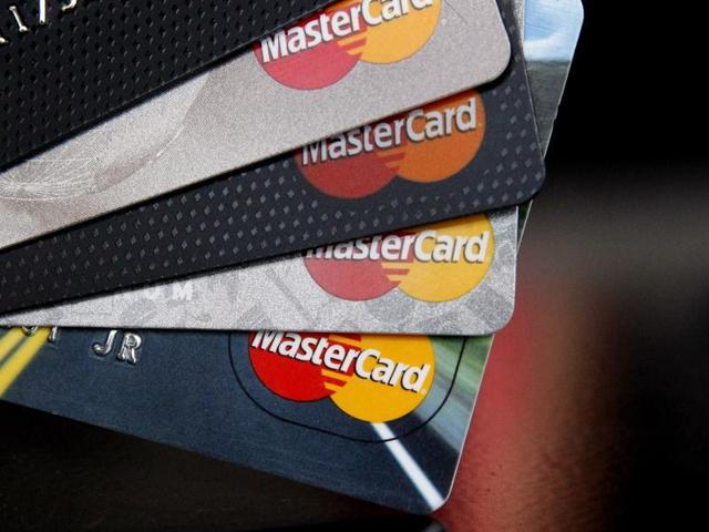 The government had proposed income tax benefits for people making payments through credit or debit cards.(Shutterstock image) The government had proposed income tax benefits for people making payments through credit or debit cards.(Shutterstock image)