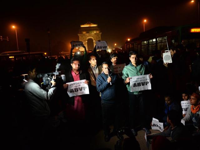 The father of gangrape victim addresses a rally in New Delhi, held to protest the release of a juvenile rapist. (AFP Photo)
