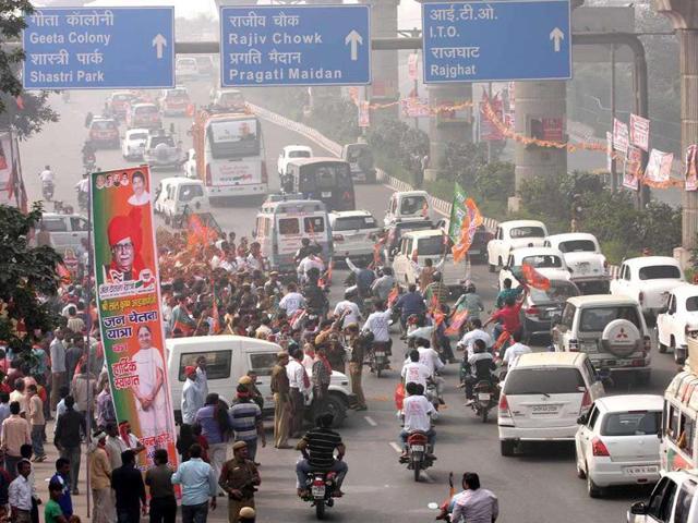 Vikas Marg, a key arterial road that connects trans-Yamuna areas to Central Delhi, will remain car-free for a better part of the day on Tuesday. (HT Photo) Vikas Marg, a key arterial road that connects trans-Yamuna areas to Central Delhi, will remain car-free for a better part of the day on Tuesday. (HT Photo)