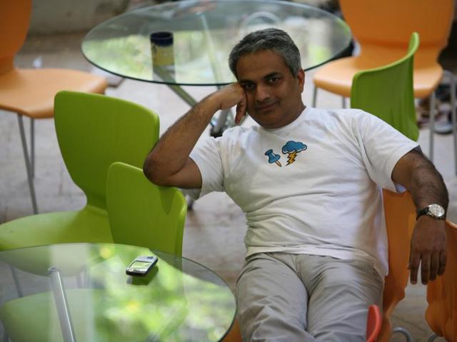 Mahesh Murthy, a college dropout who is now a web entrepreneur and a boss to IIT and IIM graduates.(Anand Shinde/HT Photo) Mahesh Murthy, a college dropout who is now a web entrepreneur and a boss to IIT and IIM graduates.(Anand Shinde/HT Photo)