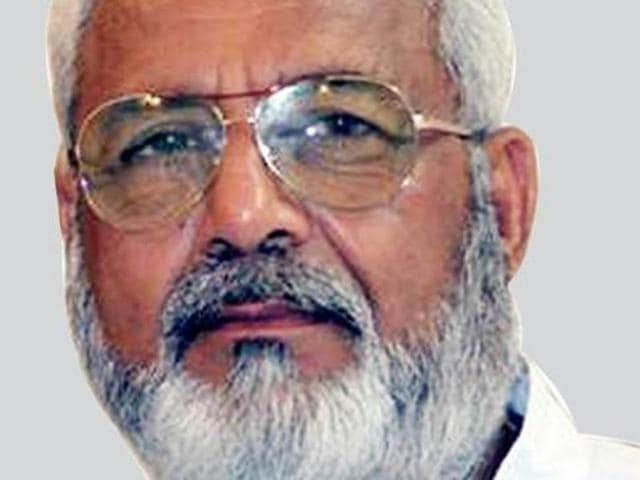After facing flak from various quarters over his bizzare remark that “I don’t think ‘sharab’ (liquor) is an intoxicant,” the senior BJP leader, sought to clarify the context in which he had made the statement. (HT Photo) After facing flak from various quarters over his bizzare remark that “I don’t think ‘sharab’ (liquor) is an intoxicant,” the senior BJP leader, sought to clarify the context in which he had made the statement. (HT Photo)