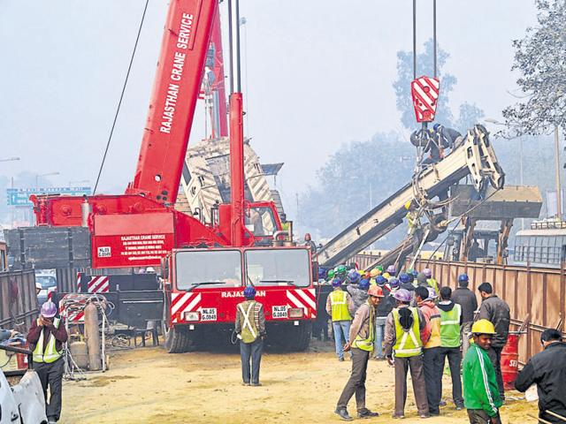 The machine was being used at the construction site of the 9.41-km Dilshad Garden to New Bus Stand Metro link. (Sakib Ali/HT Photo) The machine was being used at the construction site of the 9.41-km Dilshad Garden to New Bus Stand Metro link. (Sakib Ali/HT Photo)