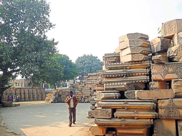 Arrival of a fresh load of stones from Rajasthan at the disputed Ram Janmabhumi-Babri Masjid site earlier this week once again swung the spotlight onto the temple controversy. (HT Photo) Arrival of a fresh load of stones from Rajasthan at the disputed Ram Janmabhumi-Babri Masjid site earlier this week once again swung the spotlight onto the temple controversy. (HT Photo)