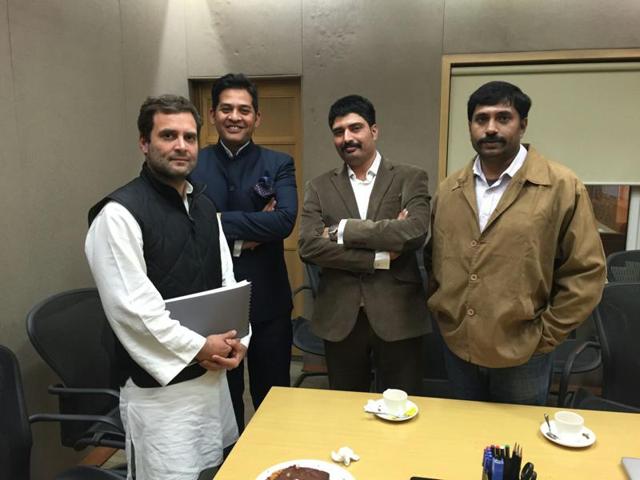 (From left) Activists Ashish Chaturvedi, Ajay Dubey, Prashant Pandey, Congress president Sonia Gandhi and Anand Rai at her residence in New Delhi on Wednesday. (HT photo) (From left) Activists Ashish Chaturvedi, Ajay Dubey, Prashant Pandey, Congress president Sonia Gandhi and Anand Rai at her residence in New Delhi on Wednesday. (HT photo)