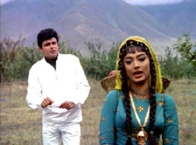 With Sanjay Khan in Ek Phool Do Mali. With Sanjay Khan in Ek Phool Do Mali.