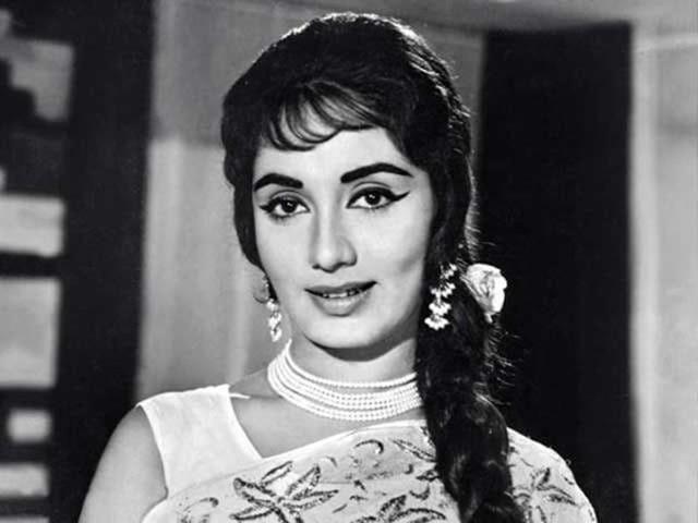 Sadhana’s notable films are Waqt, Mera Saaya and Ek Phool Do Maali. (YouTube)