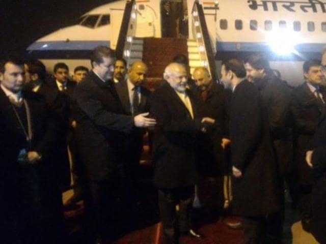 PM Modi i received on arrival in Kabul by NSA Atmar, Dy FM Karzai and Afghan Ambassador to India Abdali.  Modi is visiting Kabul while on his way back to New Delhi from Moscow, where he went on a two-day visit beginning December 23 for the 16th annual India-Russia summit. (‏@MEAIndia  ) 