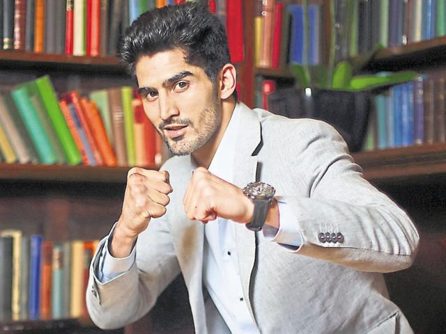 Vijender Singh poses for a photo after a press conference at the Cinnamon Club on June 29, 2015 in London.(Getty Images)