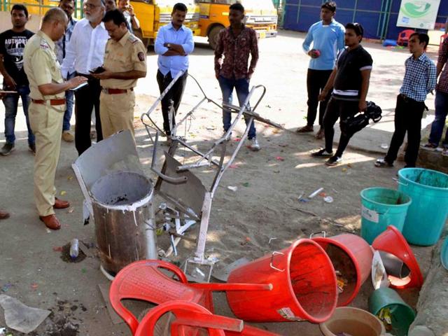 The Kolsewadi police station, probing the incident, said they have booked the school management under relevant sections of the Indian Penal Code.(Rishikesh Choudhary) The Kolsewadi police station, probing the incident, said they have booked the school management under relevant sections of the Indian Penal Code.(Rishikesh Choudhary)