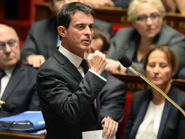 France’s prime minister, Manuel Valls, called Friday for respect for French law after “the intolerable aggression toward firefighters and unacceptable profanation of a Muslim place of prayer.” (AFP) France’s prime minister, Manuel Valls, called Friday for respect for French law after “the intolerable aggression toward firefighters and unacceptable profanation of a Muslim place of prayer.” (AFP)