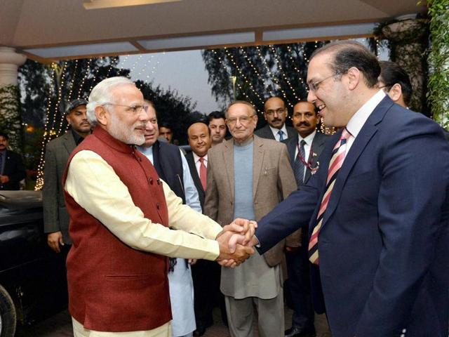 In this photo released by Press Information Department, India's Prime Minister Narendra Modi, right, shakes hands with his Pakistani counterpart Nawaz Sharif in Lahore, Pakistan(AP) In this photo released by Press Information Department, India's Prime Minister Narendra Modi, right, shakes hands with his Pakistani counterpart Nawaz Sharif in Lahore, Pakistan(AP)