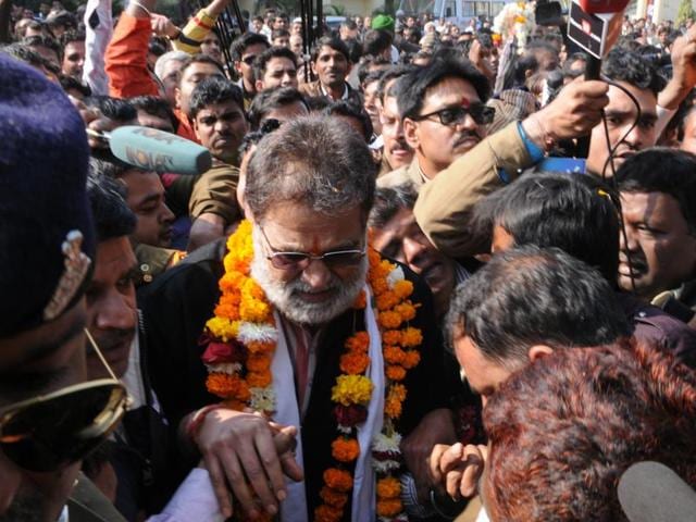 Though Shrama, who had left the BJP after his arrest, has dropped enough hints about his comeback plan, the party leadership doesn’t seem to be in a hurry.(Praveen Bajpai/HT photo) Though Shrama, who had left the BJP after his arrest, has dropped enough hints about his comeback plan, the party leadership doesn’t seem to be in a hurry.(Praveen Bajpai/HT photo)
