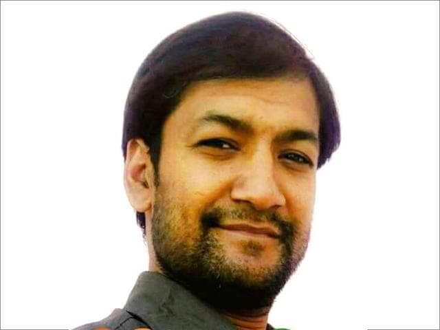 The Aam Aadmi Party’s (AAP) Purvanchal Wing District president was found dead in the bushes near his house in Outer Delhi’s Begum Vihar area near Rohini Sector 24 on Monday morning. (HT Photo) The Aam Aadmi Party’s (AAP) Purvanchal Wing District president was found dead in the bushes near his house in Outer Delhi’s Begum Vihar area near Rohini Sector 24 on Monday morning. (HT Photo)