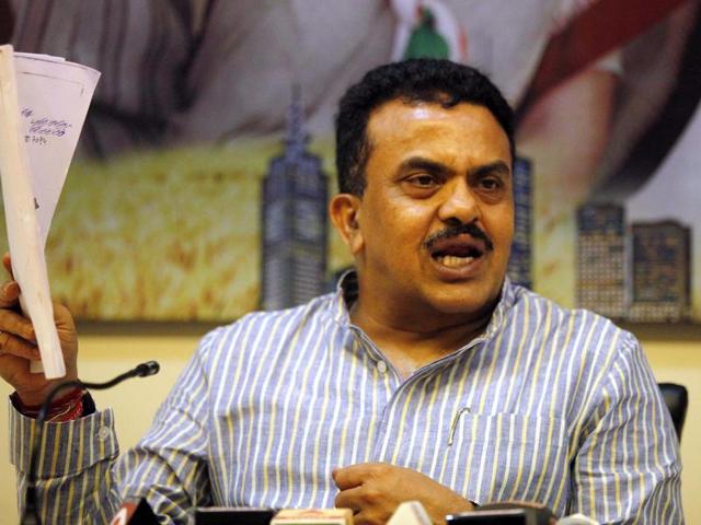 Mumbai Congress chief Sanjay Nirupam at a press conference in Mumbai.(Pratham Gokhale/HT File Photo)