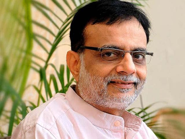 Hasmukh Adhia, Financial Services secretary, has announced that the Centre is open to any proposal for out-of-court settlements of retrospective tax issues. (HT File Photo) Hasmukh Adhia, Financial Services secretary, has announced that the Centre is open to any proposal for out-of-court settlements of retrospective tax issues. (HT File Photo)