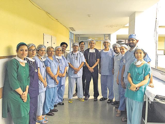 The team that separated the conjoined twins at PGIMER. (HT Photo) The team that separated the conjoined twins at PGIMER. (HT Photo)
