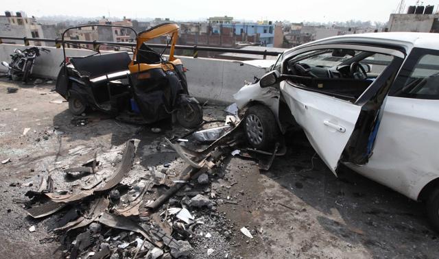 Aftermath of race on flyover (Gurminder Singh/HT Photo ) Aftermath of race on flyover (Gurminder Singh/HT Photo )