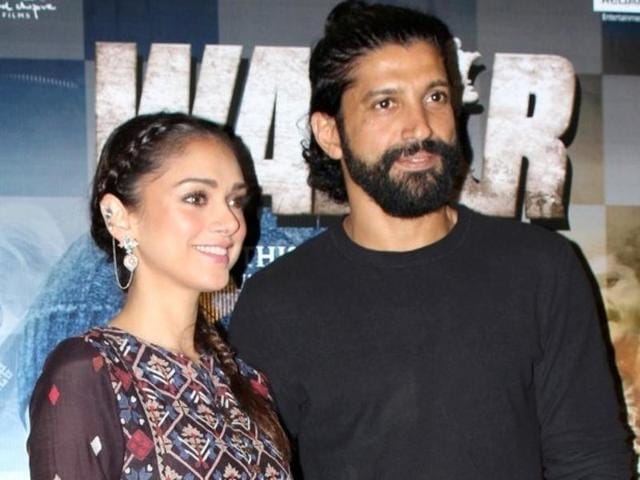 Farhan Akhtar and Aditi Roy Hydari’s love scenes were deleted from Wazir as it may have invited a censor backlash.(IANS) Farhan Akhtar and Aditi Roy Hydari’s love scenes were deleted from Wazir as it may have invited a censor backlash.(IANS)