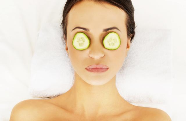 If you don’t want to use cucumbers, try a green tea bag instead. (Shutterstock) If you don’t want to use cucumbers, try a green tea bag instead. (Shutterstock)
