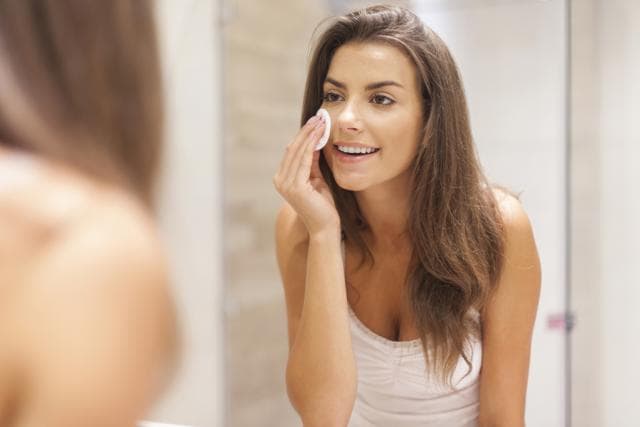 Take a break from makeup to give your face a chance to breathe. (Shutterstock) Take a break from makeup to give your face a chance to breathe. (Shutterstock)