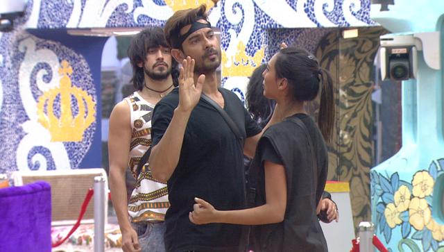 Keith and Rochelle inside the Bigg Boss house. (Colors) Keith and Rochelle inside the Bigg Boss house. (Colors)