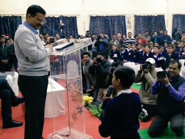 Car Pooling cuts down on number of cars on road, lesser cars mean less carbon,gases & emissions in the air, said Kejriwal Car Pooling cuts down on number of cars on road, lesser cars mean less carbon,gases & emissions in the air, said Kejriwal