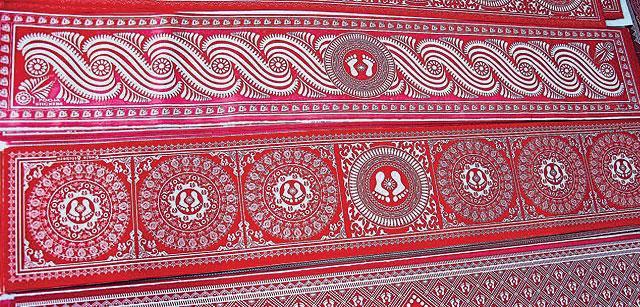 Aipan, a traditional art form of the Kumaon region, got a major state patronage this year. (HT photo) Aipan, a traditional art form of the Kumaon region, got a major state patronage this year. (HT photo)