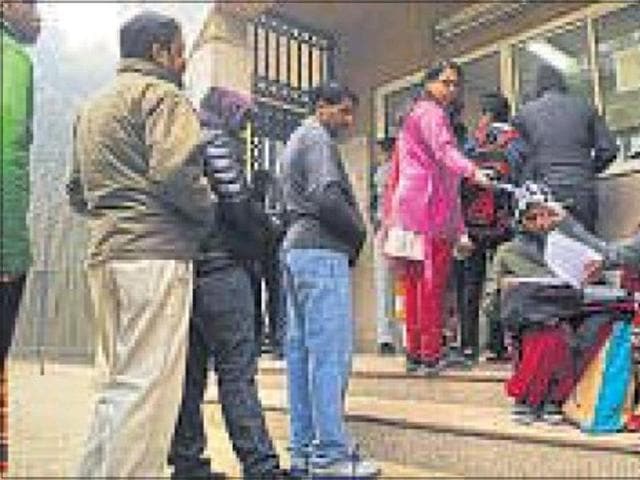 The Delhi high court in its order on November 11 last year had directed the government to ensure that the 25 % seats reserved for the category should not remain vacant. (Saumya Khandelwal / HT file) The Delhi high court in its order on November 11 last year had directed the government to ensure that the 25 % seats reserved for the category should not remain vacant. (Saumya Khandelwal / HT file)