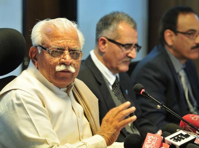 Haryana chief minister Manohar Lal Khattar addressing the media in Chandigarh on Tuesday.(Keshav Singh/HT Photo) Haryana chief minister Manohar Lal Khattar addressing the media in Chandigarh on Tuesday.(Keshav Singh/HT Photo)