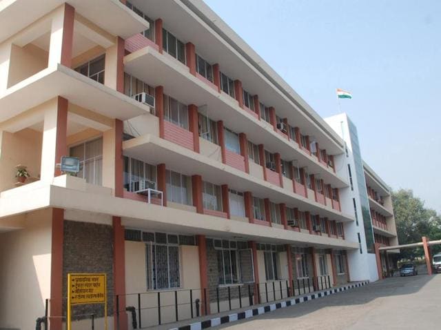 The Centre has asked Haryana whether it will like to take over the HMT complex. In return, the state government will have to offer VRS package to employees. (SANT ARORA/HT)