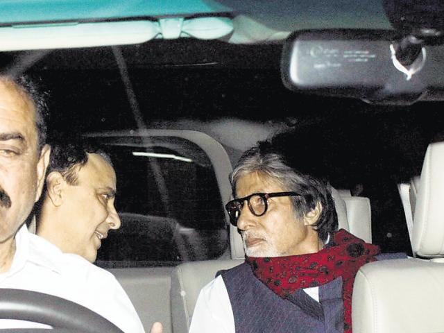 Vidhu Vinod Chopra and Amitabh Bachchan head for a film screening in Mumbai. (Photo: Yogen Shah/HT) 