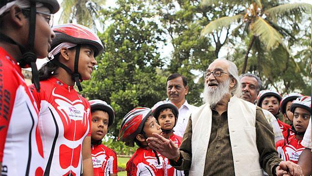 Babasaheb Purandare is well-known for his ballads and writing on Maratha warrior Shivaji. (HT file photo/Kalpak Pathak) Babasaheb Purandare is well-known for his ballads and writing on Maratha warrior Shivaji. (HT file photo/Kalpak Pathak)