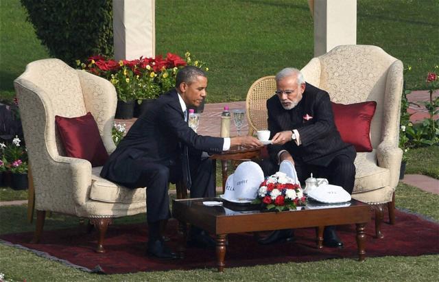 Prime Minister Narendra Modi offers tea to US President Barack Obama. (PTI) Prime Minister Narendra Modi offers tea to US President Barack Obama. (PTI)