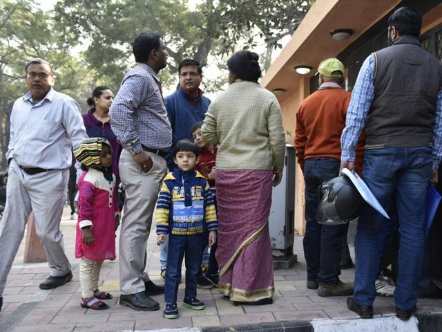 Parents buy nursery admission forms for their children at the Air Force Bal Bharti School, Lodhi Road, New Delhi on Friday. (Saumya Khandelwal/HT photo)