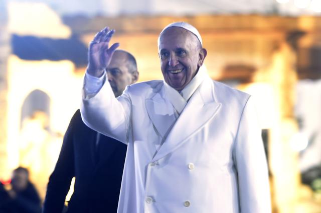 Pope Francis waves to the crowd as he visits the crib in St Peter's square after the celebration of vespers and Te Deum in thanksgiving for the past year at St Peter's basilica on December 31, 2015 at the Vatican. (AFP) Pope Francis waves to the crowd as he visits the crib in St Peter's square after the celebration of vespers and Te Deum in thanksgiving for the past year at St Peter's basilica on December 31, 2015 at the Vatican. (AFP)