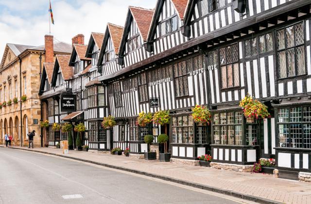 Mercure Stratford-Upon-Avon, Shakespeare Hotel, along Chapel Street, Warwickshire. It’s located in the historic town centre. (Shutterstock)