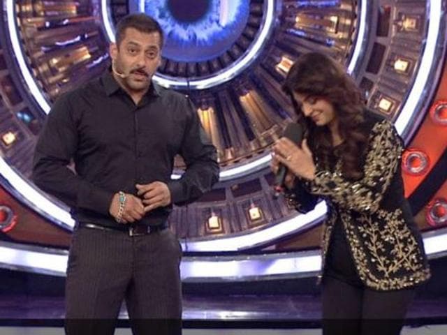 When Juhi says she wants to work with Salman, he offers him the role of his mom. (Colors) 