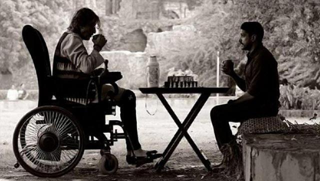 Amitabh Bachchan and Farhan Akhtar in a still from Wazir. (Twitter) Amitabh Bachchan and Farhan Akhtar in a still from Wazir. (Twitter)