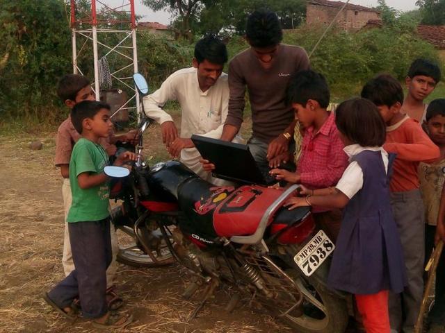 Villagers of Bawdikhera Jagir use free Wi-Fi facility in their village. The service was formally launched on January 1. (HT photo) Villagers of Bawdikhera Jagir use free Wi-Fi facility in their village. The service was formally launched on January 1. (HT photo)