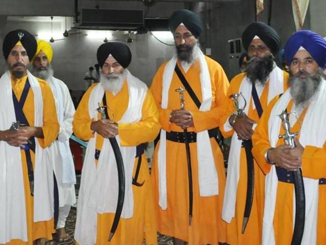 SGPC chief Avtar Singh Makkar earlier sacked the Panj Pyaras, the beloved five of the Guru under the Sikh traditions.(HT File Photo)
