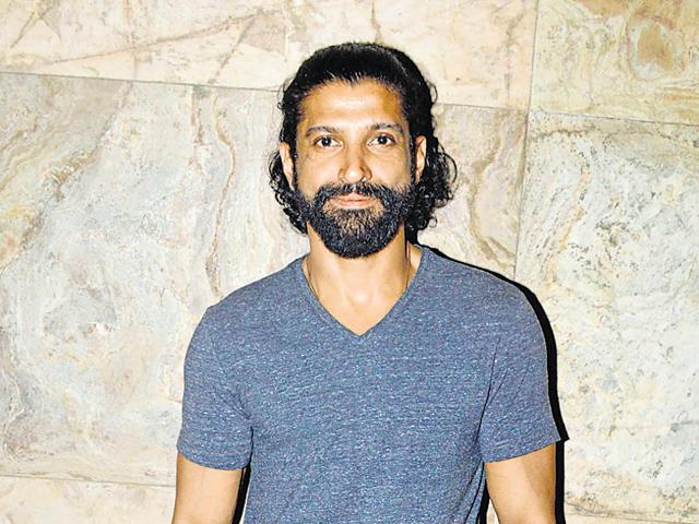 Farhan Akhtar spotted outside a promotional event for Wazir.  (Photo: yogen shah/ Shakti yadav) 
