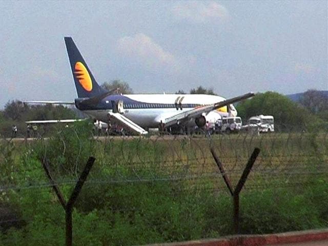 The DGCA suspended the licence of the Dumna airport after a Spicejet aircraft skidded off the runway while landing on December 4 last year.(HT file photo)