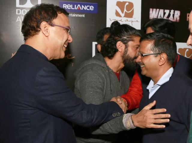 Delhi chief minister Arvind Kejriwal and deputy chief minister Manish Sisodia meet  Farhan Akhtar and filmmaker Vidhu Vinod Chopra at the press conference of Wazir in New Delhi (IANS) 