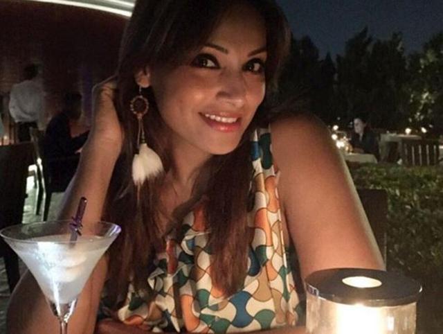 And that’s how Bipasha celebrates her birthday on Wednesday night - looking hot as ever in candle-lit atmosphere. (Instagram)