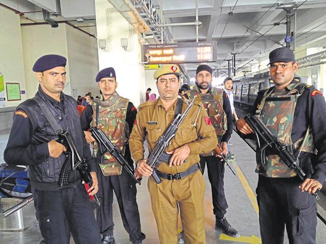A Special Weapons And Tactics (SWAT) team of the Gurgaon police carried out a safety drill on Wednesday but the lack of adequate equipment puts a question mark on their real-time preparedness.(Photo Courtesy - Gurgaon Police)