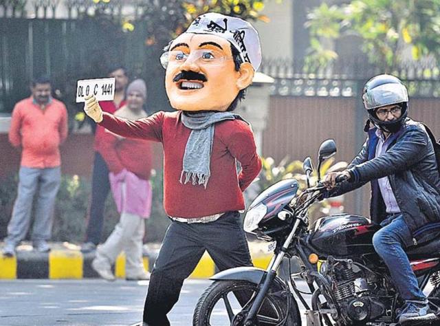 Arvind Kejriwal’s dummy seen on the road promoting Odd Even Campaign at Ferozshah road in New Delhi (Hindustan Times) Arvind Kejriwal’s dummy seen on the road promoting Odd Even Campaign at Ferozshah road in New Delhi (Hindustan Times)