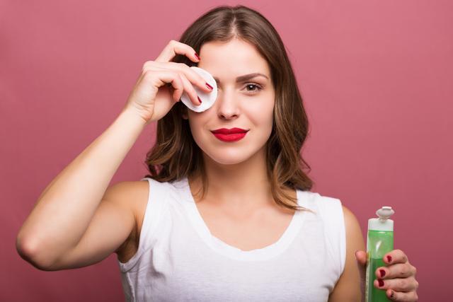 Use a simple cleanser before going to bed. (Shutterstock) Use a simple cleanser before going to bed. (Shutterstock)