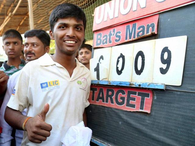 1 009 Run Boy Pranav Dhanawade Offered Spot In Air India Cricket Team Hindustan Times Scorecard of the match that dhanawade scored 1009* in. 1 009 run boy pranav dhanawade offered