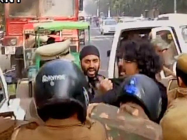 NSUI protests over Ram Janmabhoomi Seminar in Delhi University (ANI) NSUI protests over Ram Janmabhoomi Seminar in Delhi University (ANI)