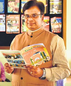 Shiv Shakti Bakshi is executive editor of Kamal Sandesh, the Delhi-based fortnightly. Shiv Shakti Bakshi is executive editor of Kamal Sandesh, the Delhi-based fortnightly.